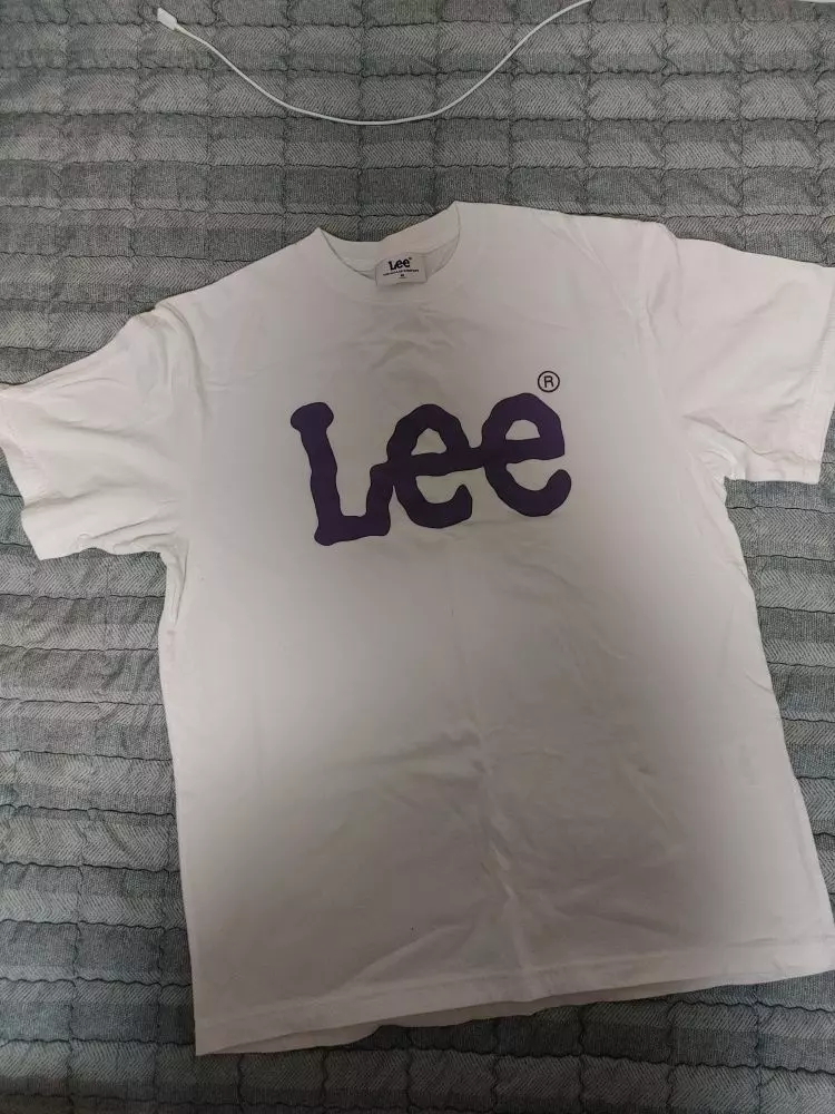 적당한 두께라서 얇지도 두껍지도 않아서 좋았어요. 처음에는 엉덩이 다 가렸는데 간조