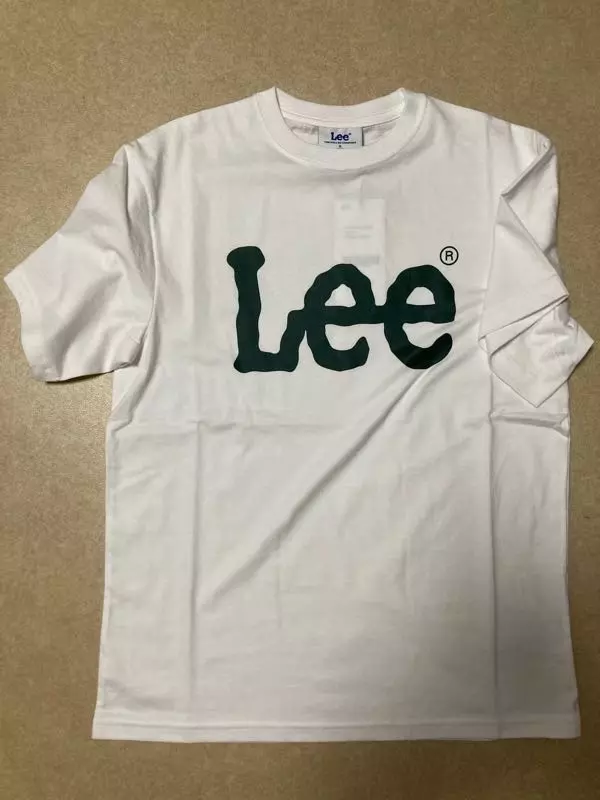 사이즈랑 핏 딱 좋아서 너무 만족이요! 여름 내내 기본 흰색티로 잘 입겠습니당