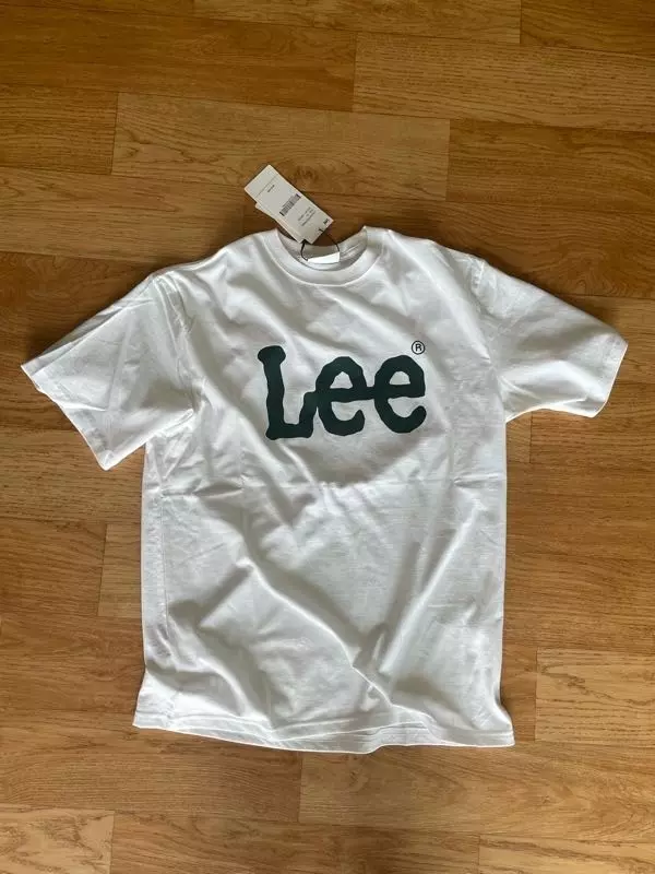 사이즈 잘 맞고 L샀으면 작을뻔했네요 오래기다려서 받은거라 좋아요