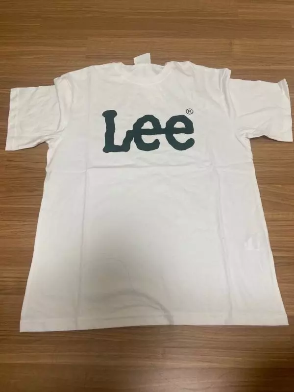 데일리로 입기 딱 좋아요 초록색이라 더 포인트 되는 거 같아용