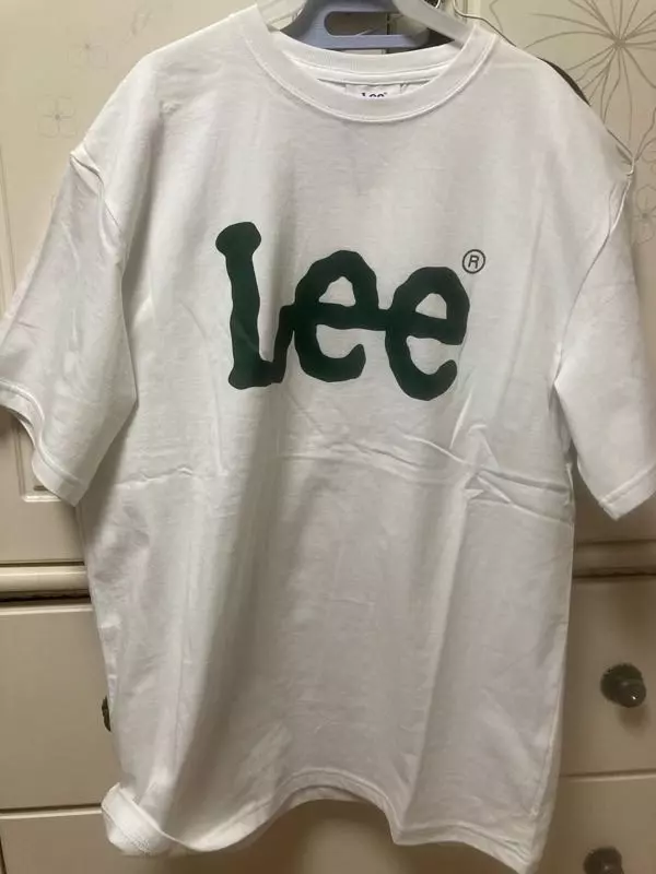 바지랑 같이 샀는데 너무 귀여워용 라지를 사서 거의 무릎까지 오지만 맘에 들어요