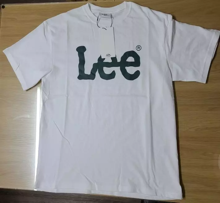 사자마자 동행세일^^.. 예쁘니까 만족하면서 입겠습니다 하하