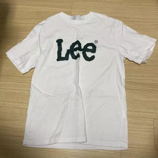 초록색이라 그런지 정말 예쁘고 색깔이 많이 예뻐요