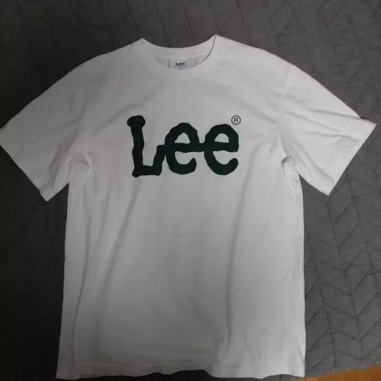 재질도 부들부들하고 색깔도 이뻐서 스타일링하기 좋아요