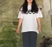 너무 얇지도 두껍지도 않은 두께감에 한사이즈 업해서 적당한 오버핏 아주 좋습니다