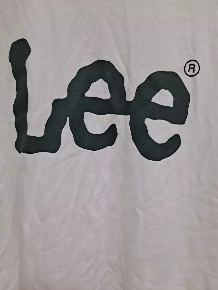 저 사진이 좀 쪼글쪼글한데 펴져있을때는 진짜 이쁘거등요??추천합니다!!