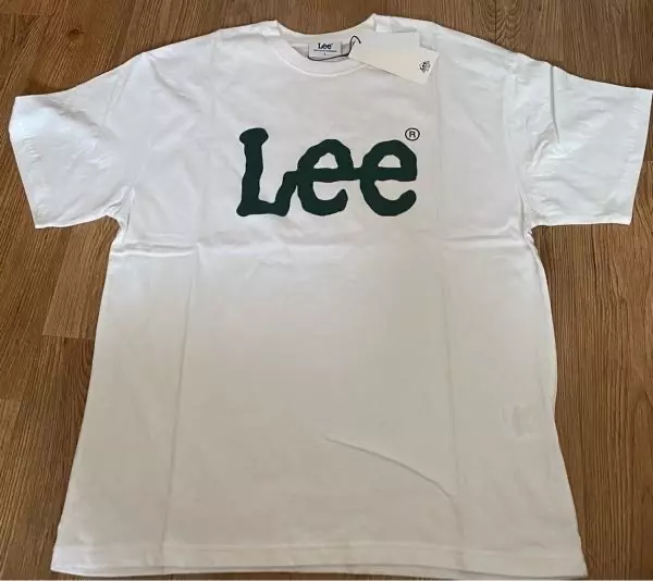 이쁘고 편하고 배송도 빠르고 좋아요  가격도 좋고 추천