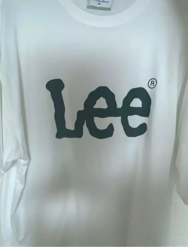 갖고 싶었던 티인데 배송이 지연돼서 늦게 받았지만 기다린 보람이 있네요..!!