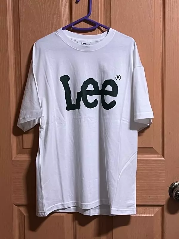 심플해서 자주 입고 다닐 거 같아요 만족스럽습니당