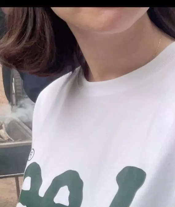 귀엽고 예뻐요 제 체격이면 사이즈 하나 더 작게 사세여 너무너무 크네요 그래도 이뻐용