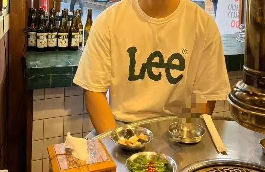 옷이 좀 크고 다들 많이 입으셔서 도플갱어들이 좀 많지만 그래도 예뻐용