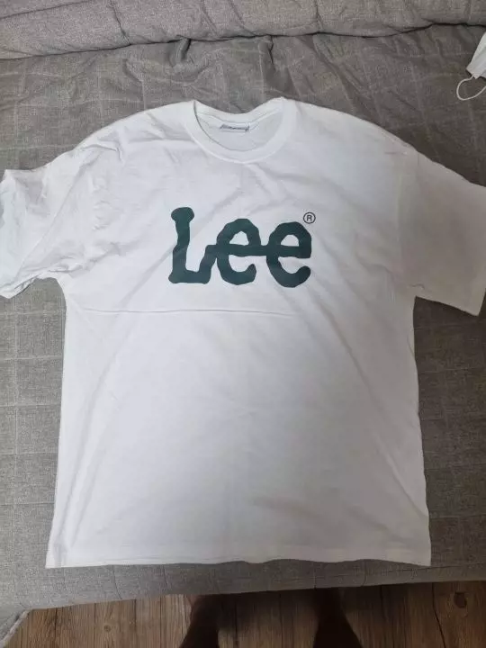 로고 이쁘게 잘들어가고진한 초록색이 예쁘네요