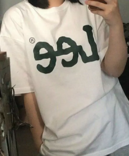 깔끔한 디자인으로 시원해 보이며 아무곳에나 잘 어울립니다. 