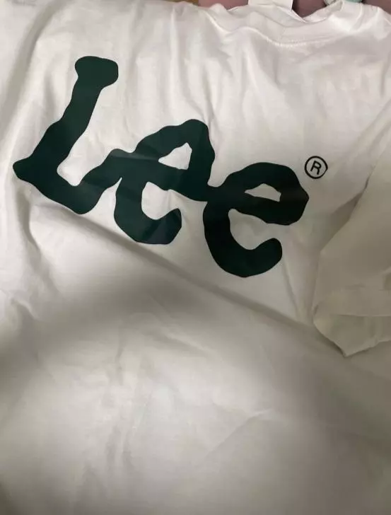 믿고사는 리죠 진짜 그린도 색감이쁘고 여름에 입으니까 딱 어울려요!!