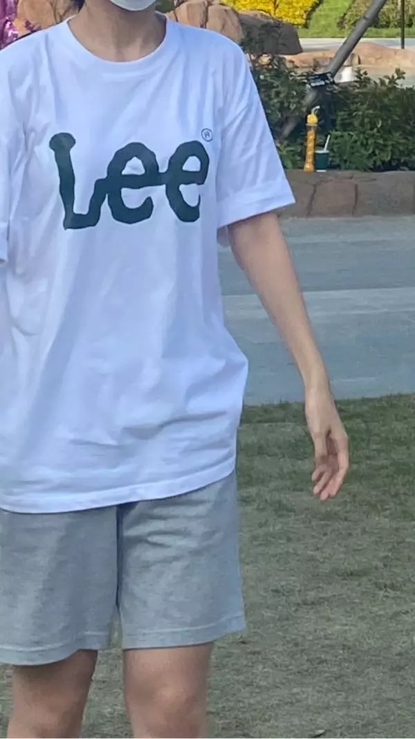 이뻐용 좀 겹치는 사람이 많긴한데 이쁩니당!! 색 하나 더 사려구요 ~