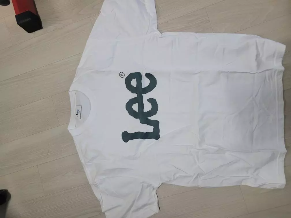 로고도 정말 마음에 들고 기장감도 정말 좋았습니다!