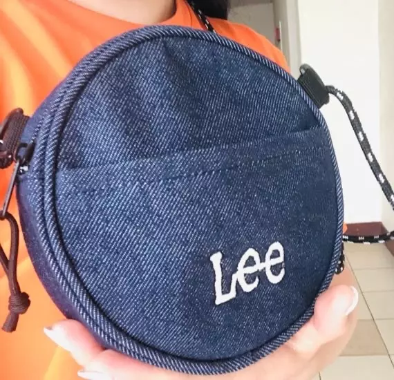 너무 귀염뽀짝하고 마음에 들어여 생각보다 많이 들어가는거같은데 조금들어가고 귀여워