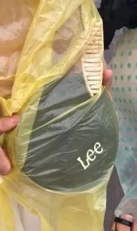 사이즈도 그렇고 색도 딱 귀여워용포인트 아이템으로 좋은거 같아용