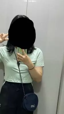 귀엽고 끈 조절하기 쉬워서 유용하게 쓰고 있습니다!!