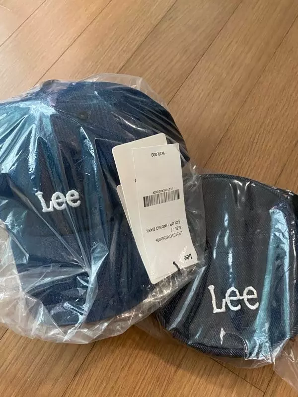 친구 생일선물로 줬는데 엄청 귀엽고 친구도 마음에 들어했어요오