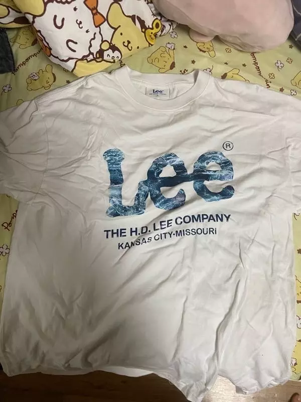 굳굳 바다 로고가 돋보이는 멋진 반팔티에용 편하게 입기 좋아여