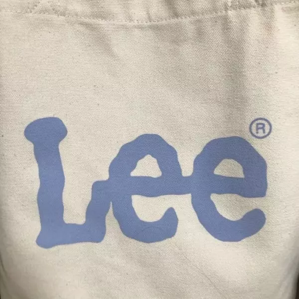 소라색 로고가 너무 맘에 들어요 !! 다들 사세요 사세용 크기는 노트북 그램 13인치 들