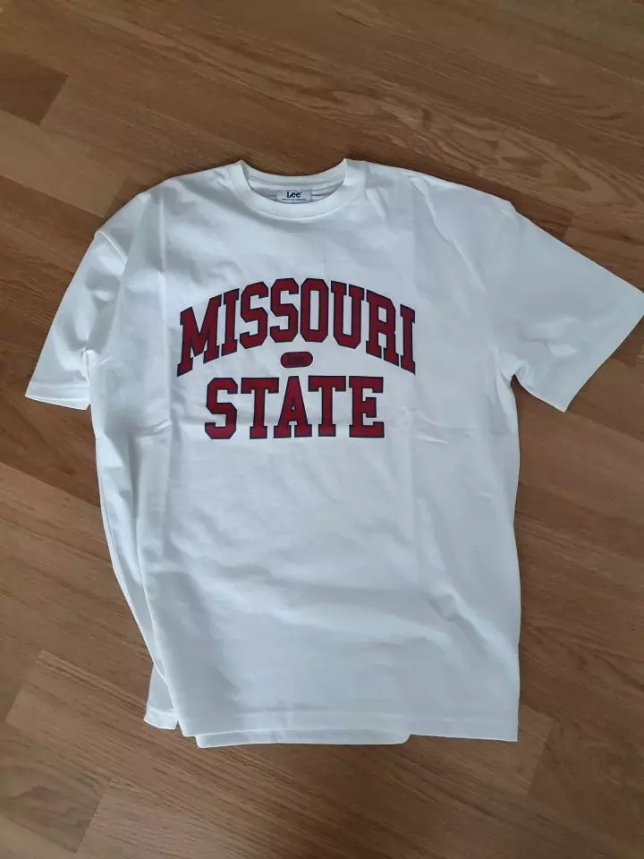 우선 배송이 진짜 빨라서 좋았습니다! 하루만에 왔어요.정사이즈가 L인데 이건 L도 108