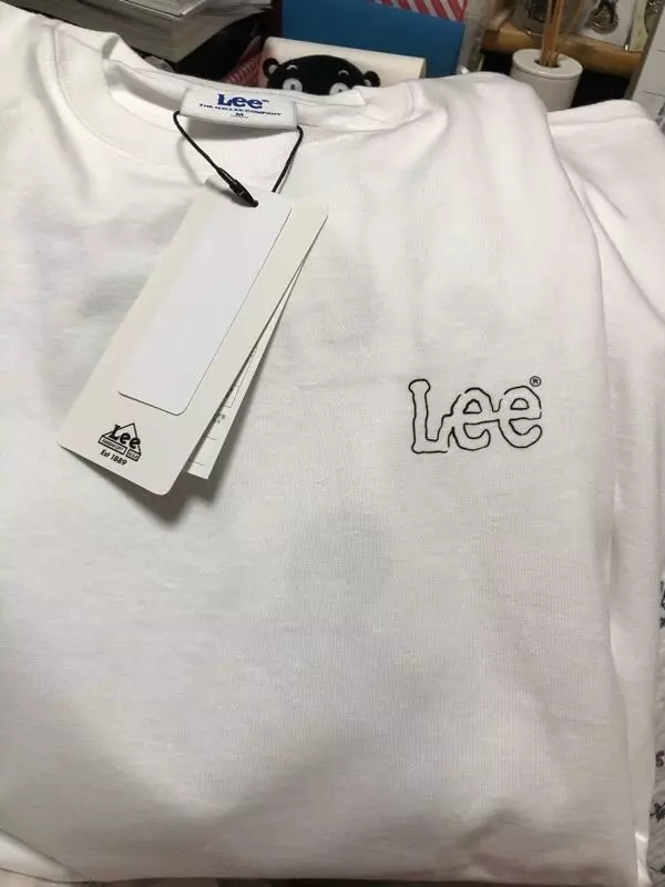 엉덩이를 덮을수 있는 품 넓은, 낙낙한 사이즈를 원했는데 딱 이네요 근데, 다른 브랜드