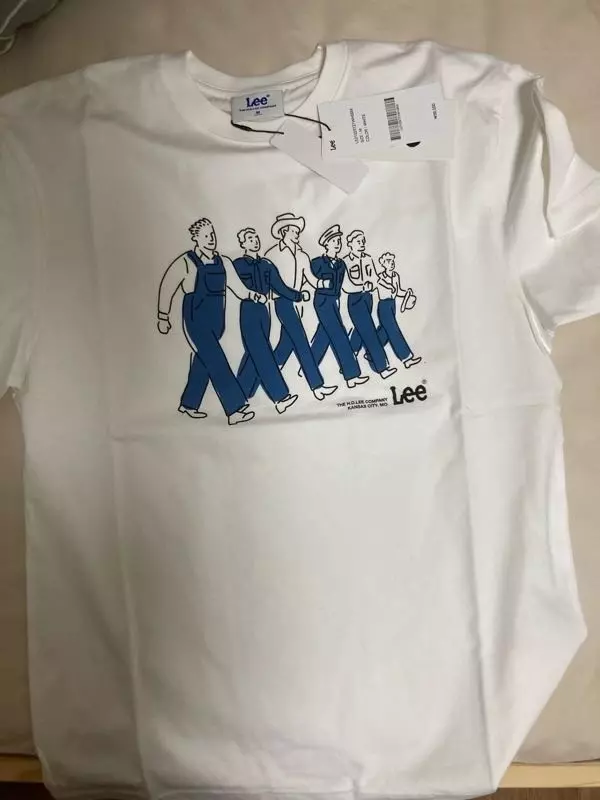 프린트가 이뻐서 좋아요 여름내내 잘입고 다닐듯 해요