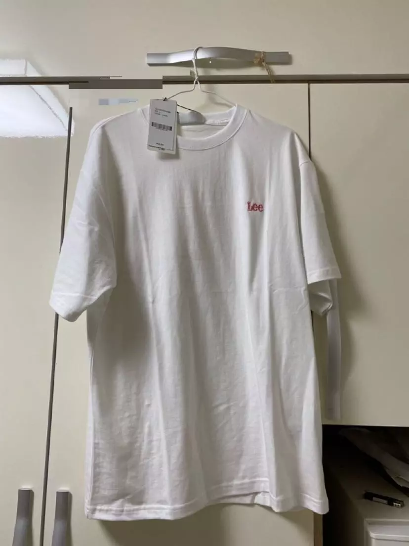 생각보다 많이 안커서 좋았어요. 핑크색이 예쁜 핑크색이여서 마음에 들어요.