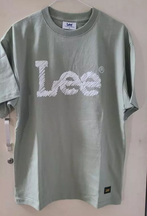 색이 너무 예쁜데 코디하기 어려워요 ㅜ 그래도 잘 입고다닐 수 있을것 같아요