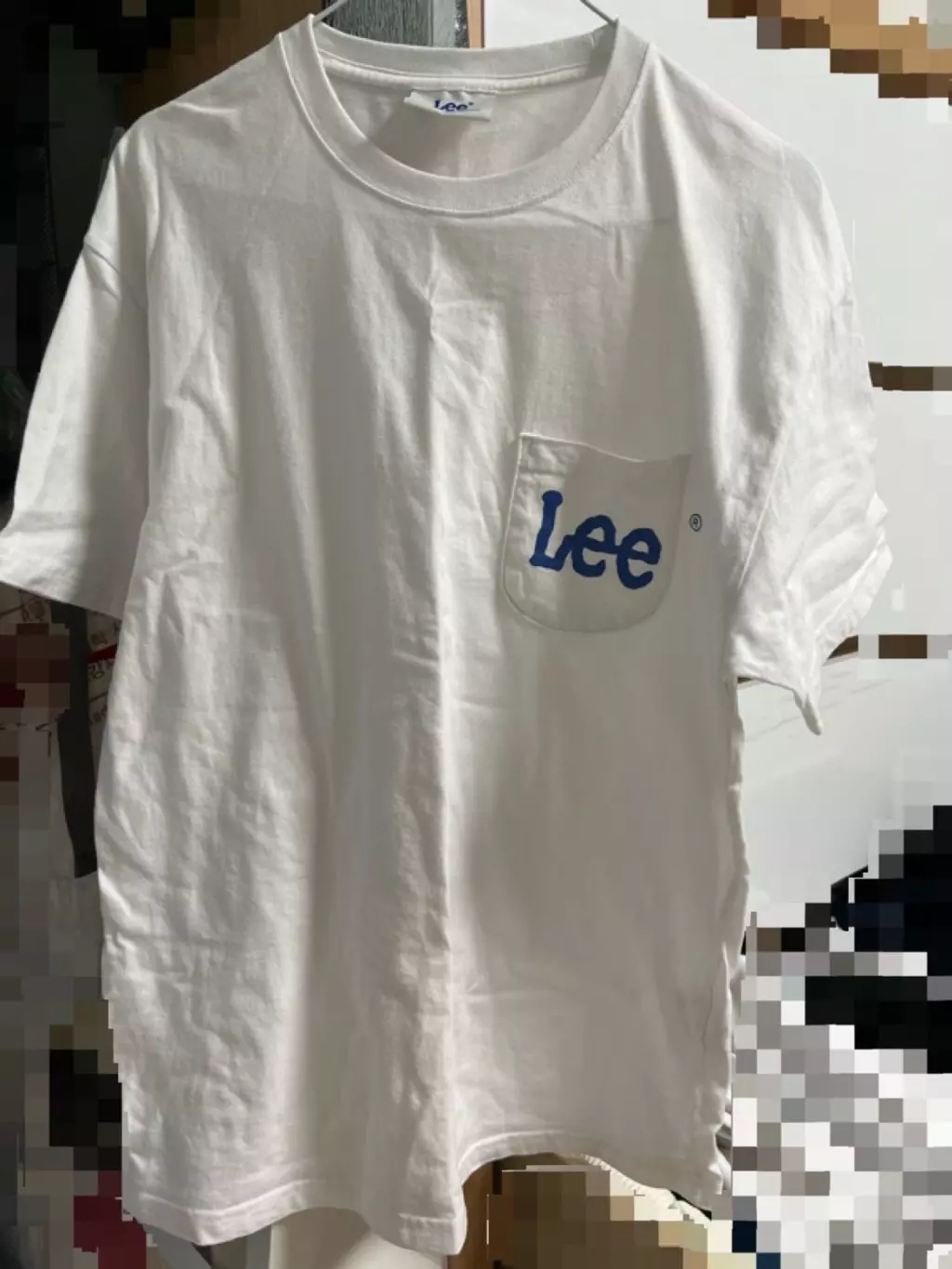 색도 완전 맘에들고 포켓도 너무귀엽네요! 잘입을것같아요!