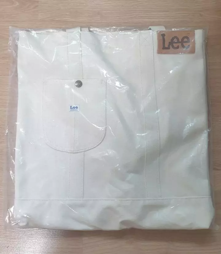 핏이랑 재질이랑 너무 마음에 들고요. 사람들이 많이 찾는 이유가있네요