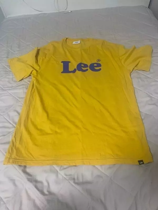 사진이 색을 잘 인식을 못하는거 같아요 ㅠㅠ실뭏은 색감 이쁘고 사이즈 좋아요!!