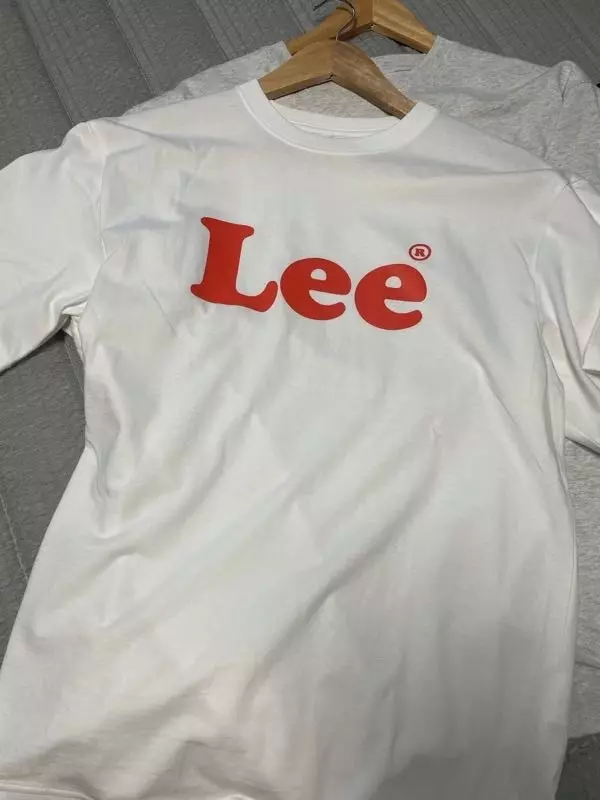 소재 탄탄하고 배송도 빠르고 옷도 이쁜것 같습니다