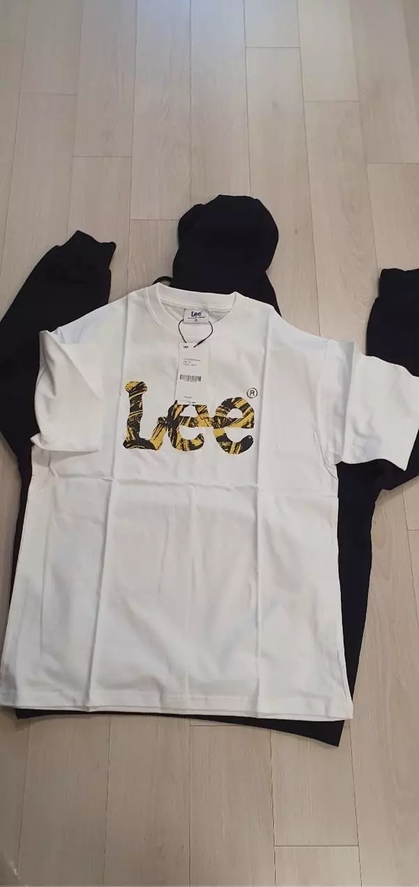 후리후리하이 편하게 입기 딱 좋을거 같아요 직입니다