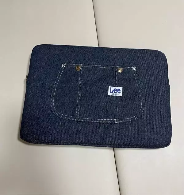 마음에 듭니다 색상도 딱 원하는 색상이예요 디자인두요