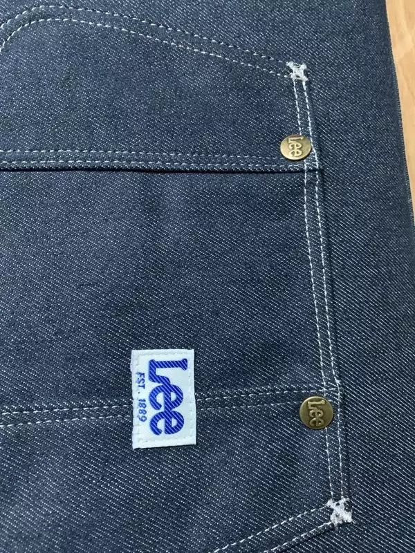 진짜 개이뻐요. 여자친구랑 같이 샀는데 카메라가 실물을 못 담습니다… 고민하고 계신