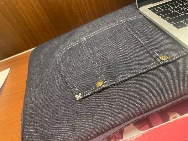 생각보다 더 이쁘고 넉넉해요 안감이 맘에들어요