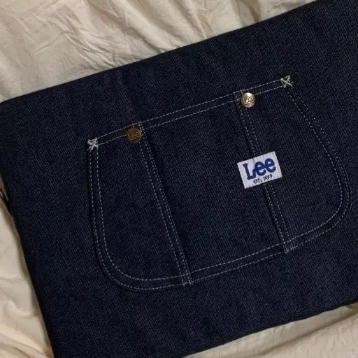 색상 그대로 넘 예쁘네요 잘 들고다닐게요 감사합니다!