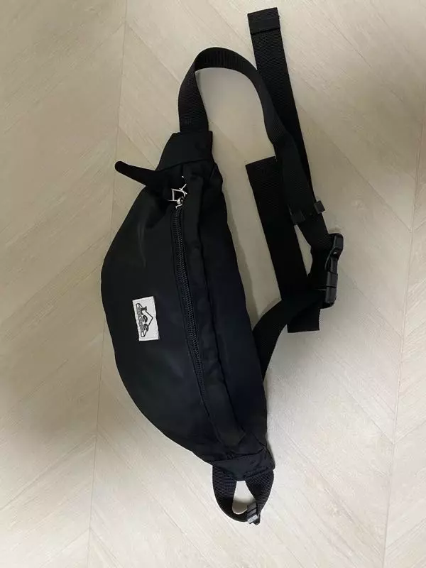 깔끔 그 자체입니다. 생각보다 사이즈가 더 작아서 좀 당황했지만 예뻐요!ㅎㅎ