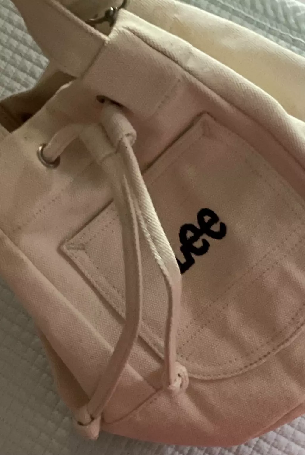 너무 오래 기다려서 중간에 취소할까도 생각했지만 그냥 사용할라구요 막 쓰는용도로 좋