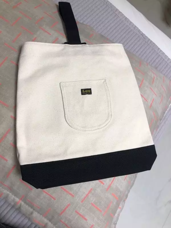 귀여움,, 물건도 많이 들어가고 좋음 편함 실물이 더 예쁨