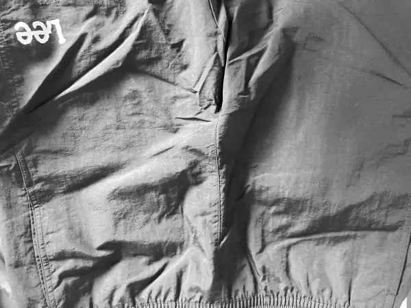 사진보다ㅜ 옷이 까매요 사진이이상하게찍힘;; 옷 잘입고있어요~~