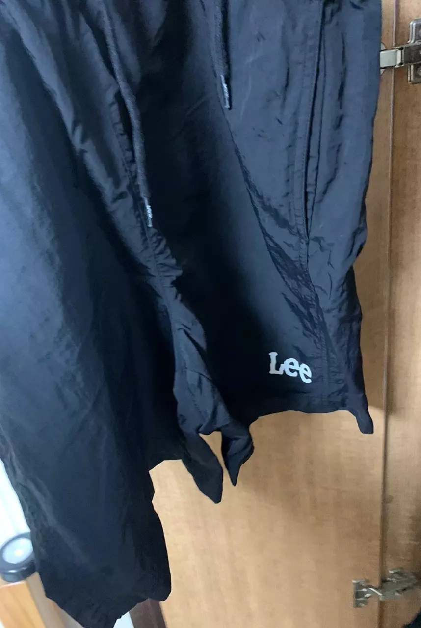 동생 사줬는데 너무 잘 입고 다녀요! 너무 편하고 재질도 너무 좋다고하네용