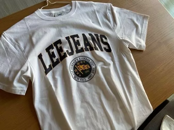 하 리 티셔츠 처음 사는데 너무 예뻐요ㅠ 다른 치셔츠도 사러갑니다