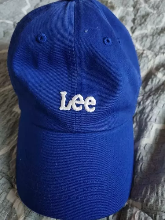 무난하고 이뻐요 통조절하기도 쉽고 머리에 딱맞아서 좋네요