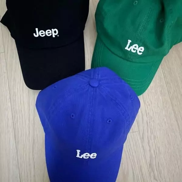 파란색이 좋아요 제일 예뻐요 이건 잘 산 것 같아요