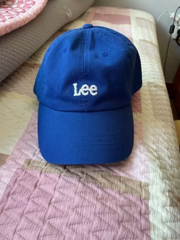 작은 로고의 모자를 좋아하는데 좋은 상품을 찾은거 같네요