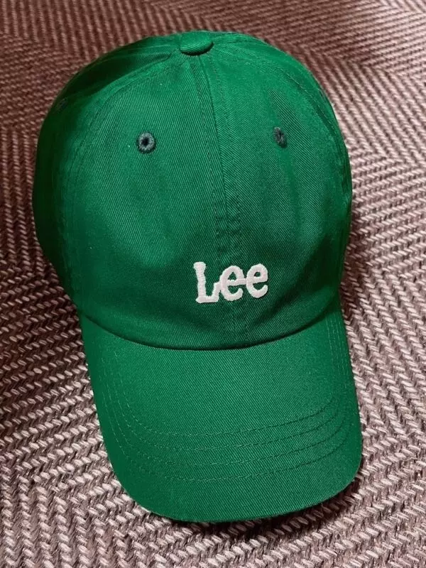 여름과 어울리는 색상쨍한 색감이 너무 이쁘네요